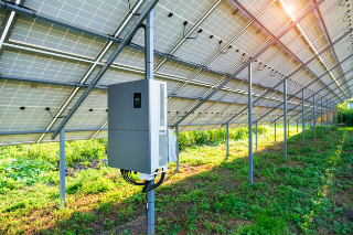 Fotovoltaico in crescita nonostante il rallentamento delle rinnovabili nel primo trimestre 2025 - solexpert.it